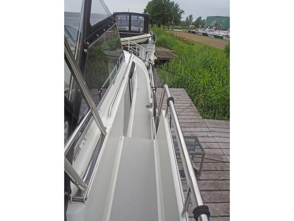  Deck equipment